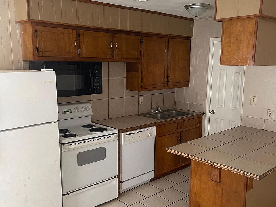 2nd image of 14058 Country Manor Ln #17