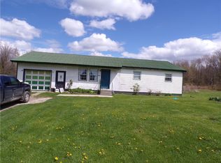 9067 Miller Rd, Cranesville, PA 16410