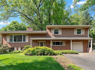 7209 Gordons Rd, Falls Church, VA 22043