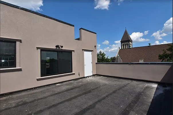 Rented by Elite NY Holdings | media 40