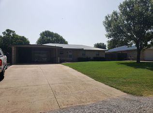 812 S Myers Rd, Apache, OK 73006