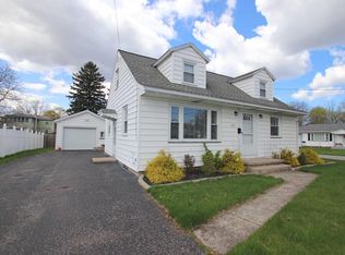 413 N Park Dr, Rochester, NY 14609