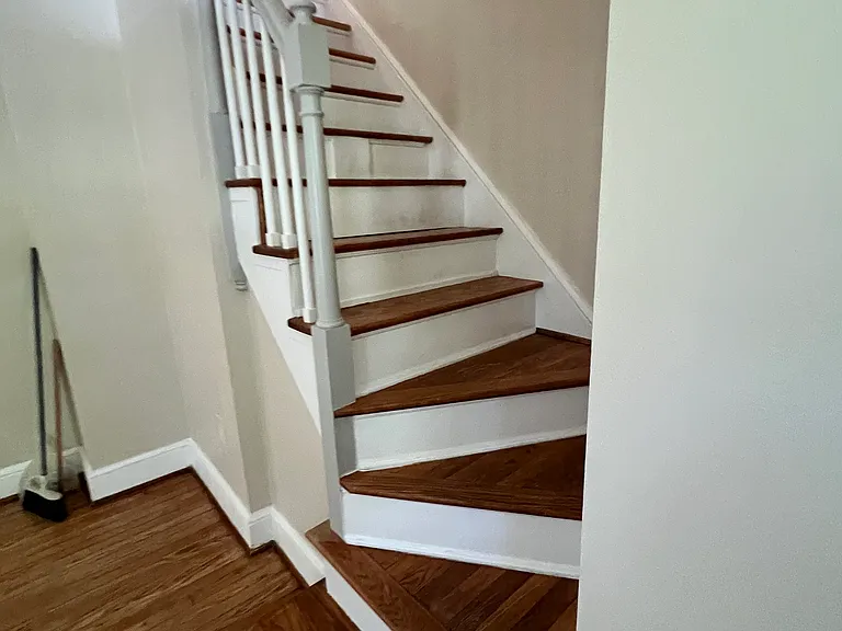 steps to upstairs