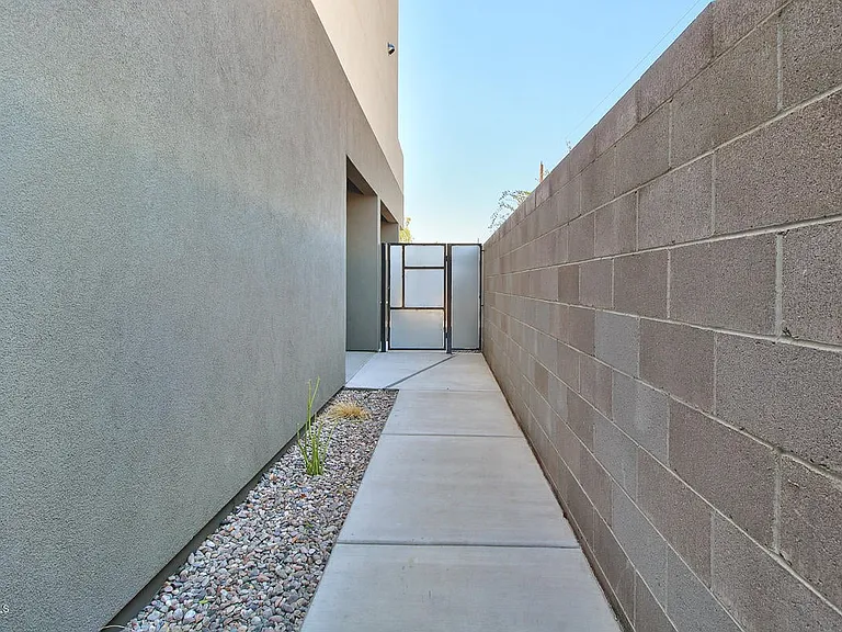 2727 E Thomas Rd #5 — Photo 45