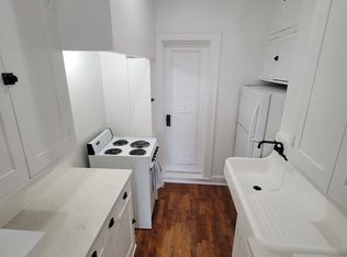 508 1/2 SW 10th Ave #102, Topeka, KS 66612