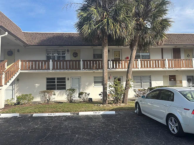 1 parking spot per condo. Guest parking available in front of the building