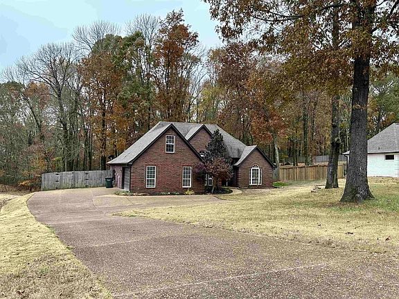 4th image of 295 Countryside Dr