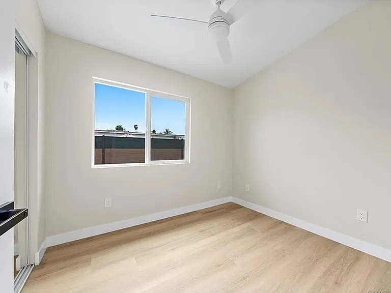 5515 Lauretta St — Photo 15