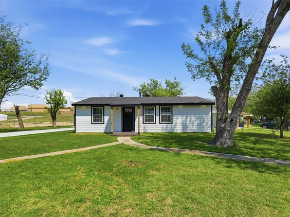 7944 Downe Dr, White Settlement, TX 76108