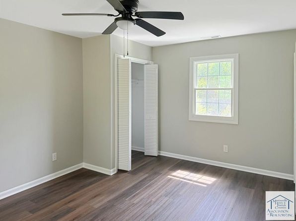 720 Southland Dr, Martinsville, VA 24112