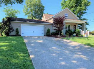 142 W Washington St, Chandler, IN 47610