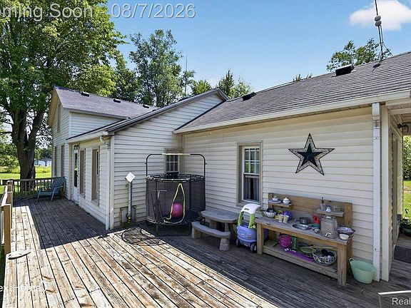 4th image of 23740 Carleton West Rd