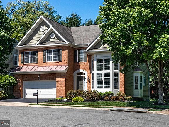 2nd image of 2404 Walled Oak Ct
