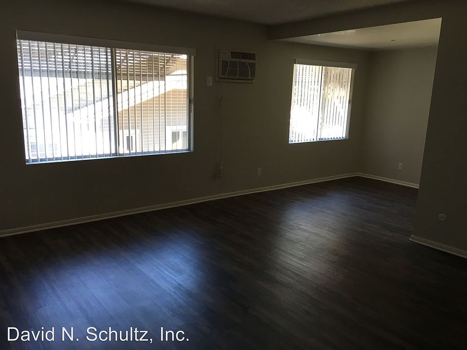 1st image of 420 Burchett St APT 09