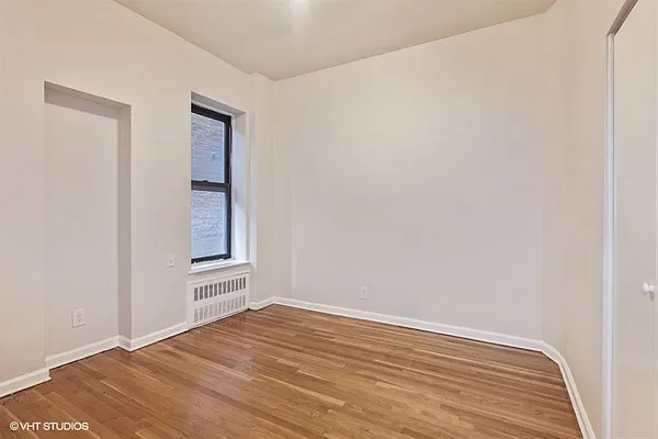 Sold by Manhattan Network Inc. | media 10