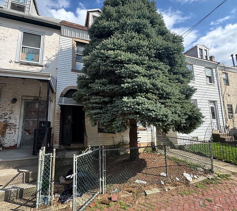 1st image of 4271 Paul St