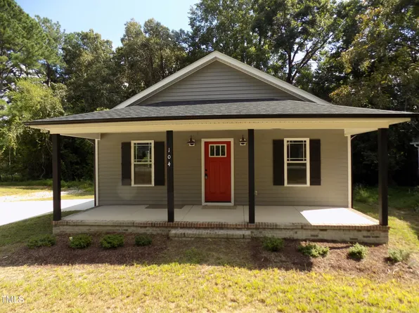 104 Halifax Rd, Louisburg, NC 27549