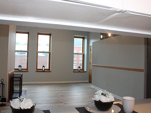 2nd image of 2319 S Hickory Ave #1B