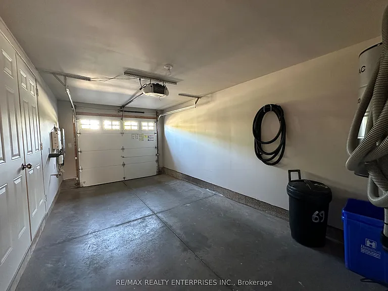 69 Edenrock Dr — Photo 30