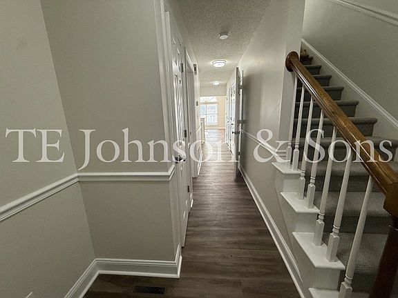2nd image of 435 Marshall View Ct