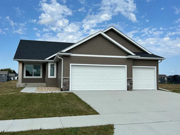2010 Douglas Trail Dr SE, Pine Island, MN 55963
