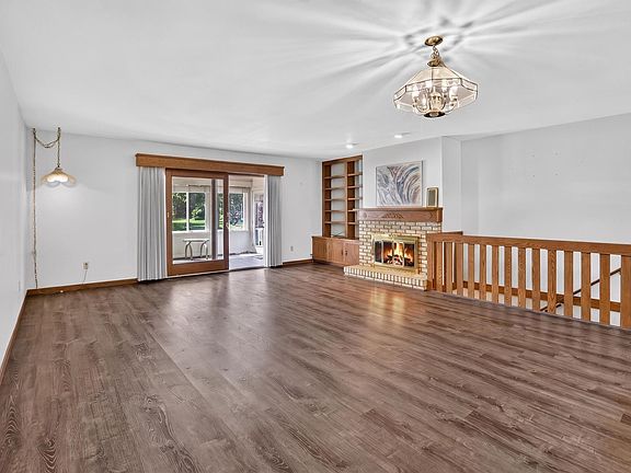 4th image of 4848 Appletree Ln