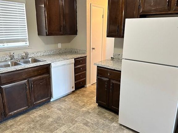2nd image of 801 Avenue M APT 21