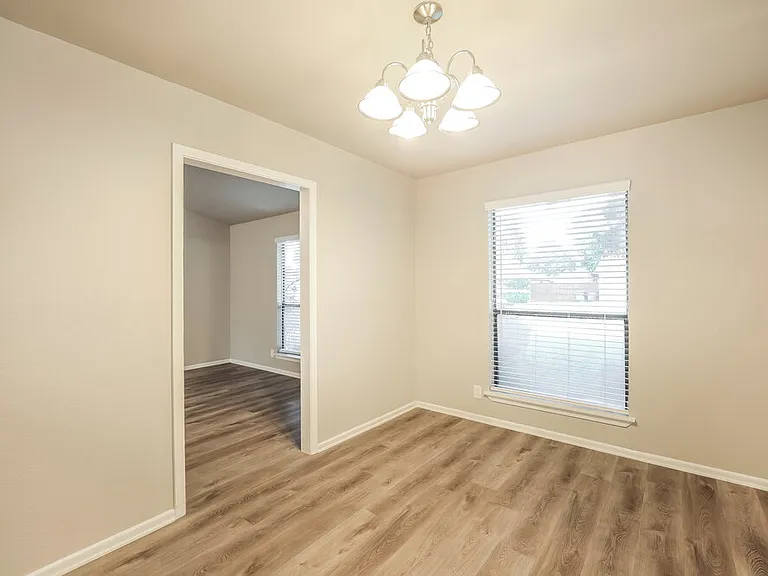 2743 Knoll Tree St — Photo 6