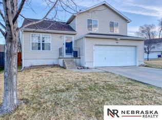 15312 Davidson St, Bennington, NE 68007