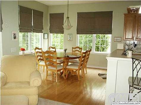 5th image of 81 Oakmont Ln