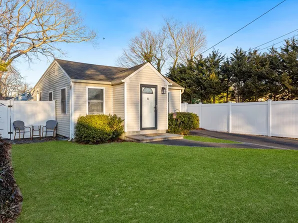 46 Rowland Street, Patchogue, NY 11772