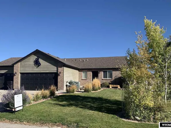 1104 W Main Ave, Saratoga, WY 82331