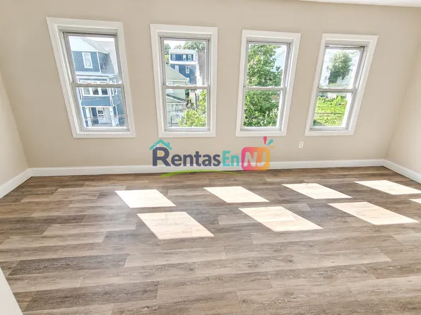 78 Huntington Ter, Newark, NJ