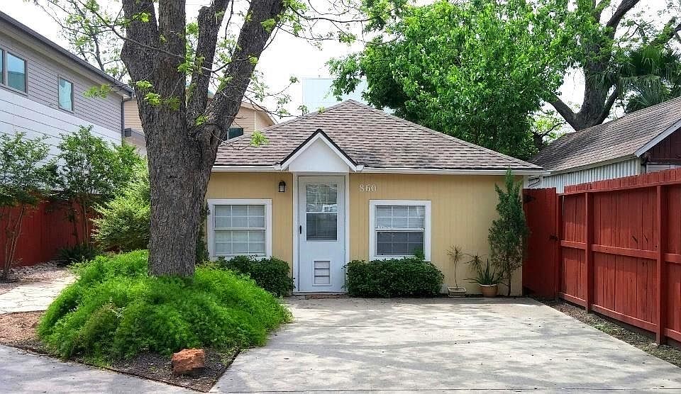 View of 860 E 25th st. 870 is just on the left side. Why rent in a large complex, when you can have your own private place!