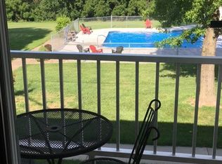 808 Huckleberry Heights Dr, Hannibal, MO 63401