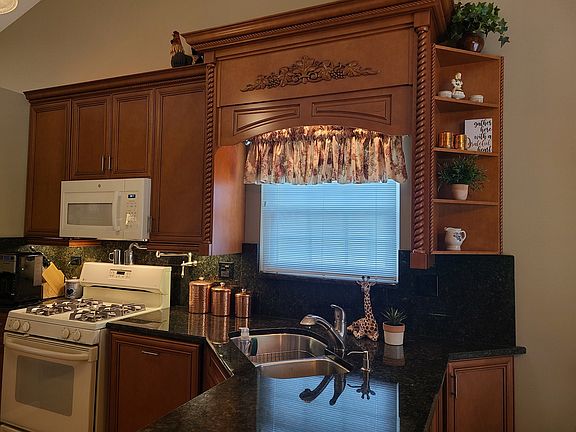 5th image of 4785 Green Bridge Ln