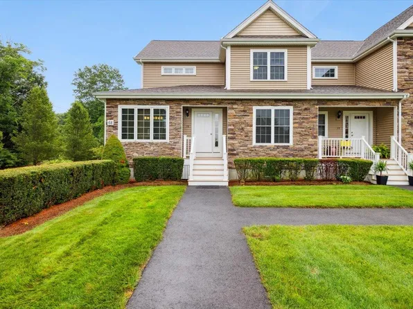 68 Bristol Circle #38, Raynham, MA 02767