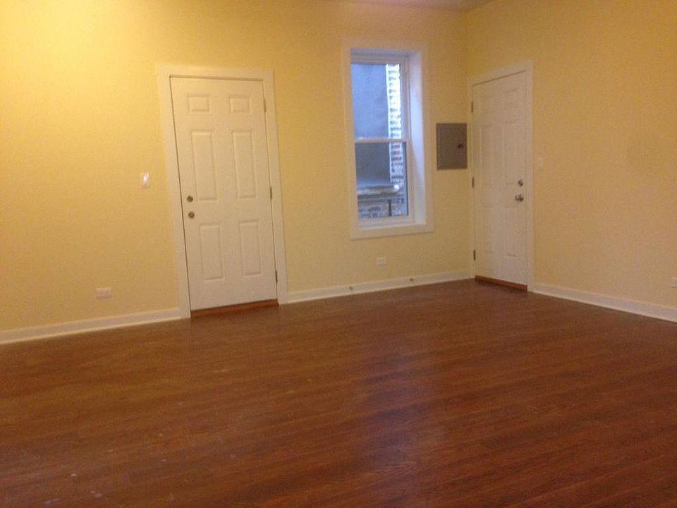 2nd image of 3222 S Aberdeen St APT 3F