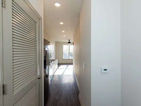 2412 Gathering Square Ct, Fuquay Varina, NC 27526