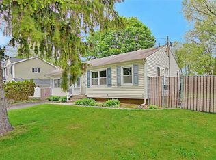 12 Wittman Ln, Brentwood, NY 11717