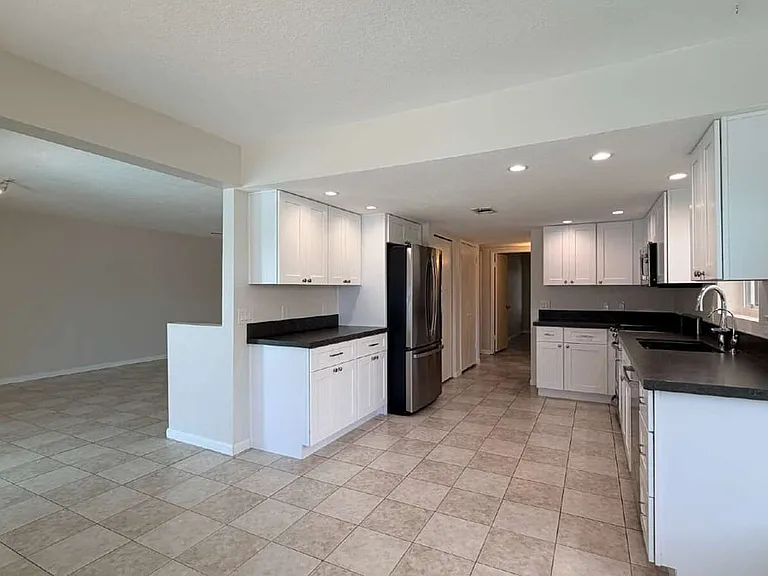 3827 E Larkspur Dr — Photo 4