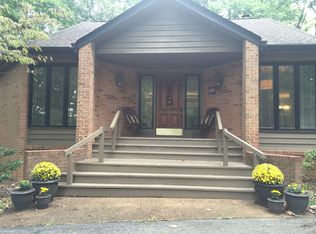 7 Grayswood Hill Rd, Signal Mountain, TN 37377