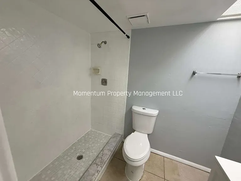 198 N Fernwood Ave #2 — Photo 18