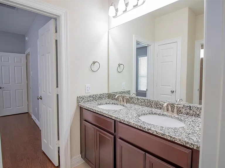 4718 Sabero Ln — Photo 9