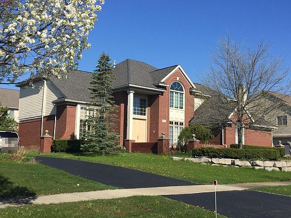 3rd image of 6632 Shadowood Dr