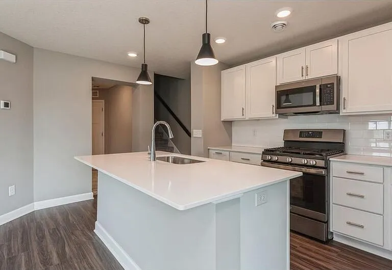 10634 Weston Way N — Photo 3