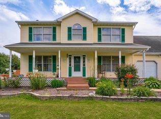 2766 Shangri La Rd, Stewartstown, PA 17363