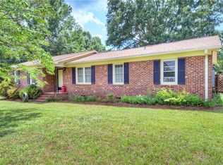 1417 State Highway 68 N, Oak Ridge, NC 27310