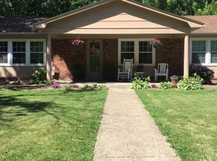 1006 Greenleaf Dr, New Albany, IN 47150