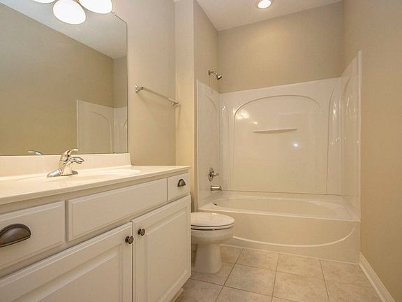 5th image of 6118 Bentwick Ln